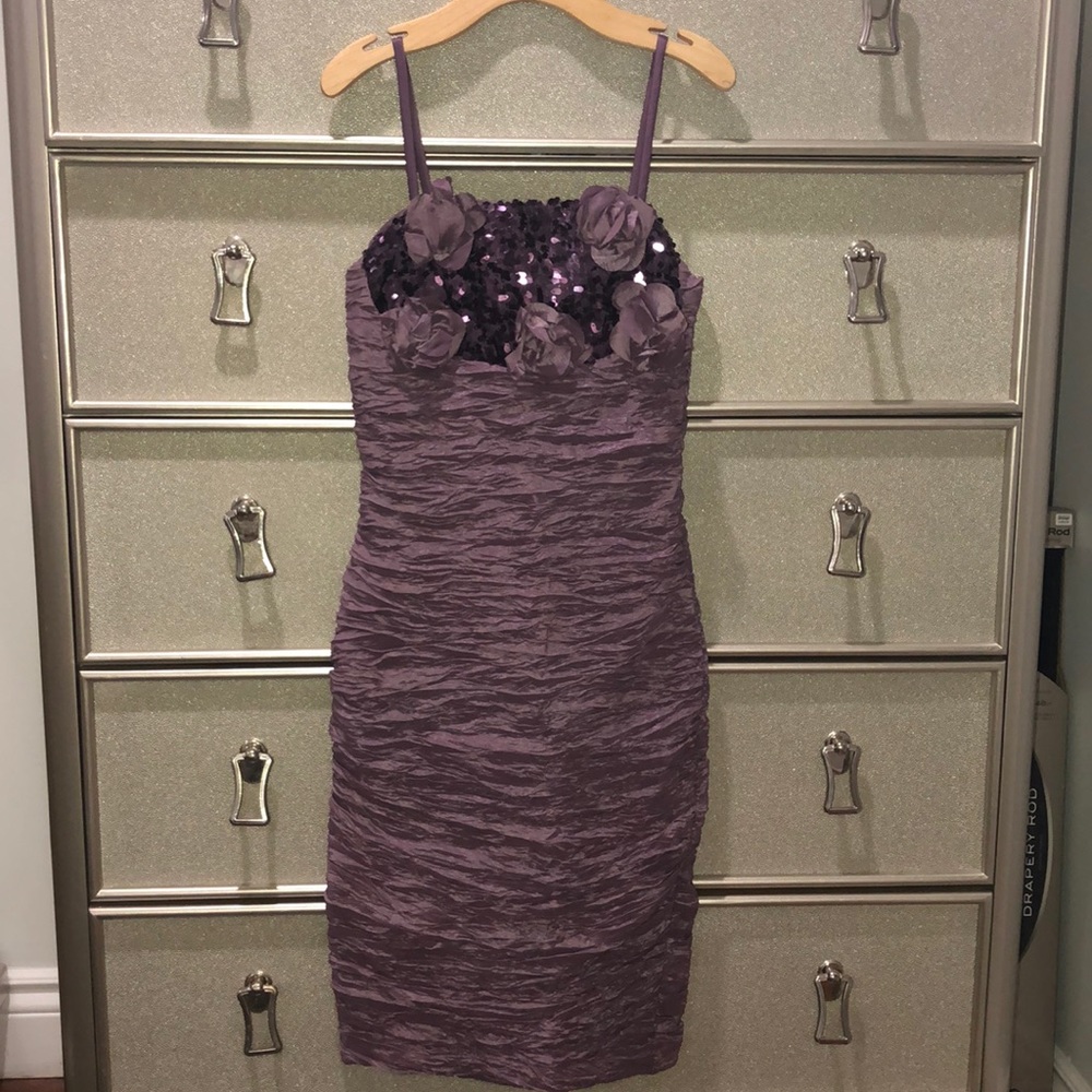 VINTAGE Floral Sequin Textured Bodycon Dress